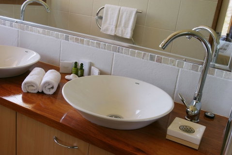 Lake Weyba Cottages - Australia Accommodation 6