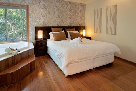 Lake Weyba Cottages - Australia Accommodation 3