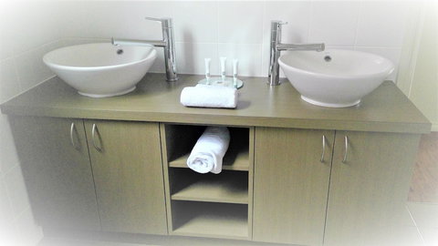 Balingup Highview Chalets - Australia Accommodation 3