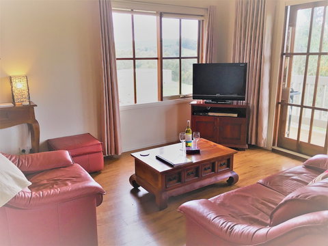 Balingup Highview Chalets - Australia Accommodation 6