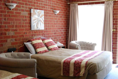 The Elms Motor Inn - Australia Accommodation 2