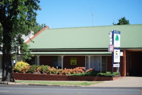 The Elms Motor Inn - Australia Accommodation 0