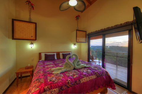 Maleny Tropical Retreat Balinese B&b - Australia Accommodation 4