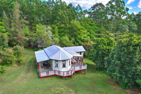 Avalon Noosa Farm Cottages - Australia Accommodation 3