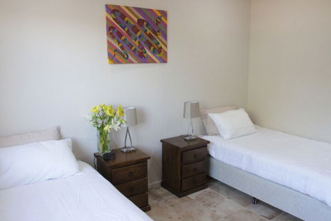 Wunan House - Australia Accommodation 6