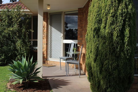 Australian Home Away At East Doncaster Andersons Creek 1 - Australia Accommodation 2