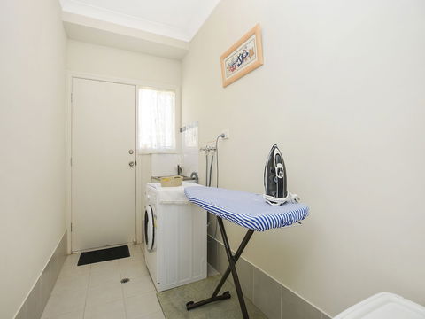 All Seasons' Escape Port Elliot - Australia Accommodation 3