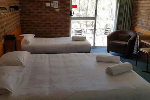 Corowa Golf Club Motel - Australia Accommodation 3