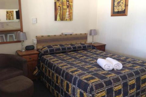 Ayr Max Motel - Australia Accommodation 0