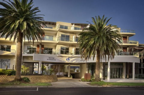 Waterfront At Waves - Australia Accommodation 4