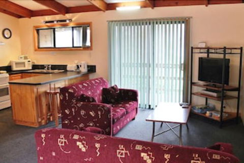 Freycinet Cottage 2 - Australia Accommodation 1