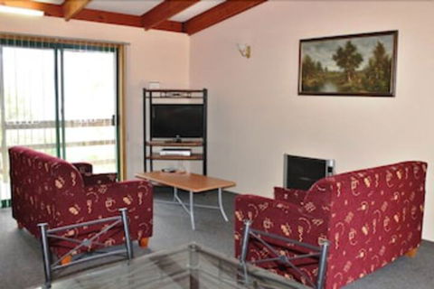 Freycinet Cottage 2 - Australia Accommodation 3