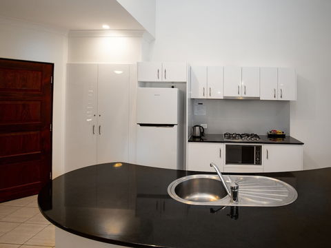 Anchorage Complex - Australia Accommodation 4