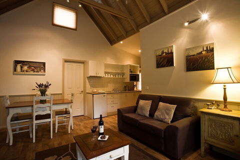 Autumn Abode Cottages Two - Australia Accommodation 1