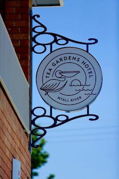 Tea Gardens Hotel - Australia Accommodation 0