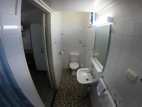Coolabah Motel Townsville - Australia Accommodation 4