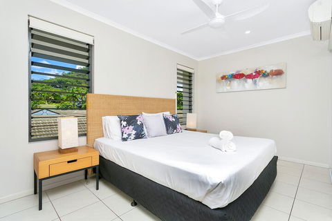 Tranquil Palms At Trinity Beach - Australia Accommodation 4