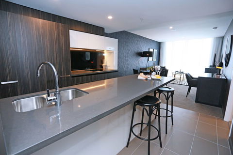 Alex Perry Hotel & Apartments - Australia Accommodation 4