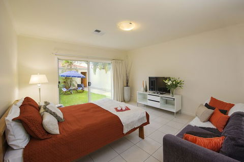 Adelaide Luxury Beach House - Australia Accommodation 1