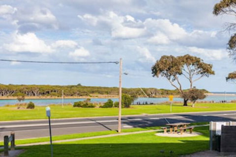Anglesea River Apartments - Australia Accommodation 0