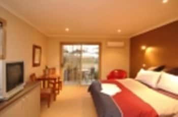 Motel Strahan - Australia Accommodation 0