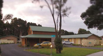 Motel Strahan - Australia Accommodation 1