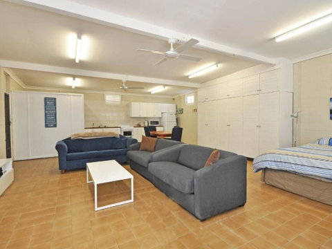 The Studio On The Lake At Fishing Point Lake Macquarie Honestly Put The Line In & Catch Fish - Australia Accommodation 1