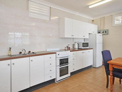 The Studio On The Lake At Fishing Point Lake Macquarie Honestly Put The Line In & Catch Fish - Australia Accommodation 4