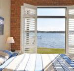 The Studio on the Lake at Fishing Point Lake Macquarie honestly put the line in  catch fish - Australia Accommodation