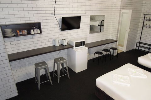 Jackaroo Apartments - Australia Accommodation 4