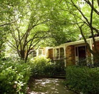 Leura Camellias - Australia Accommodation