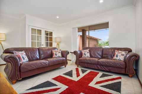 Merridees Place - Australia Accommodation 5