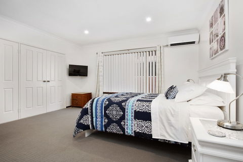 Merridees Place - Australia Accommodation 6