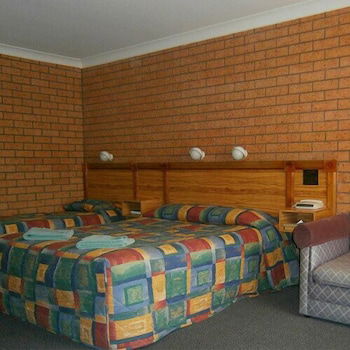 Aaron Inn Motel - Australia Accommodation 5
