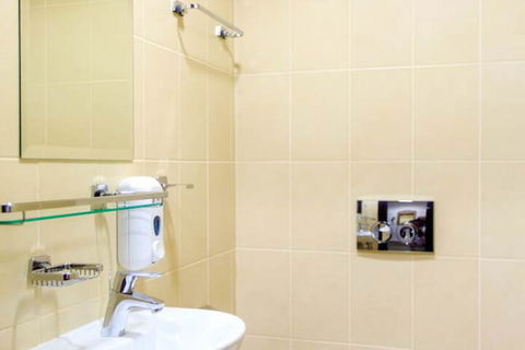 Boutique Stays Gladstone Cottage South Melbourne - Australia Accommodation 6