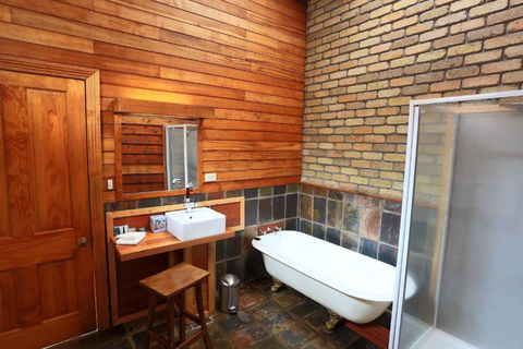 At The Beach & Not Quite At The Beach Holiday Cottages Stanley - Australia Accommodation 3