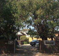 Springtide Studio Apartments - Australia Accommodation