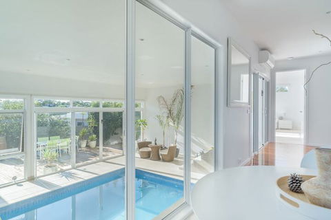 Currawong Close - Rejuvenate Stays - Australia Accommodation 1