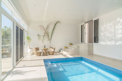 Currawong Close - Rejuvenate Stays - Australia Accommodation 3
