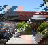 Perry Como Cafe Wine Bar - Australia Accommodation