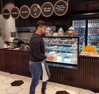 Cafe LeLunar - Australia Accommodation