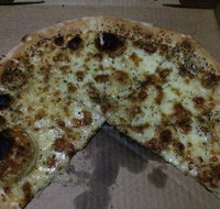 Gusto Wood Fired Pizza - Australia Accommodation