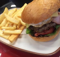 Drouin PizzaBurger Lounge - Australia Accommodation