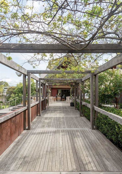 Rama 5 Thai - Australia Accommodation 12