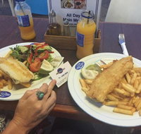 Fishbonez Cafe  Takeaway - Australia Accommodation