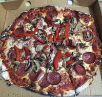 Little Joes Woodfired Pizza - Australia Accommodation