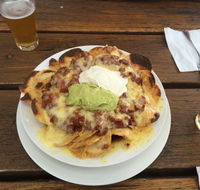 Coast Hotel Budgewoi - Australia Accommodation