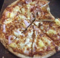 Crust Gourmet Pizza Bar Woolongong - Australia Accommodation