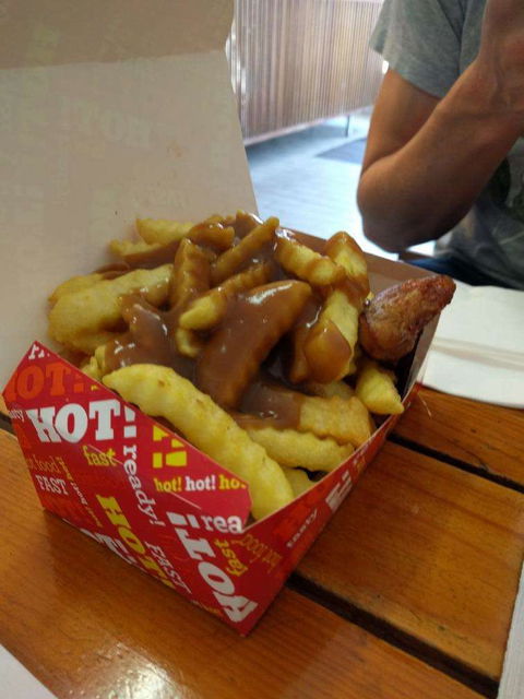 McManos Chicken Bar - Australia Accommodation 0