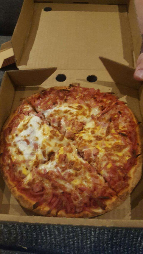 Charlie's Pizzeria - Australia Accommodation 0